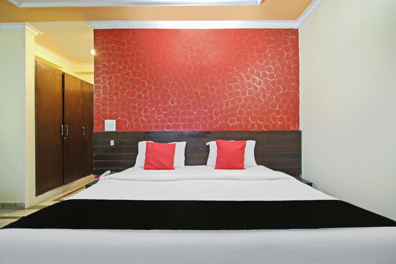 Capital O Tipsyy Near Aravali Biodiversity Park Ґурґаон Екстер'єр фото