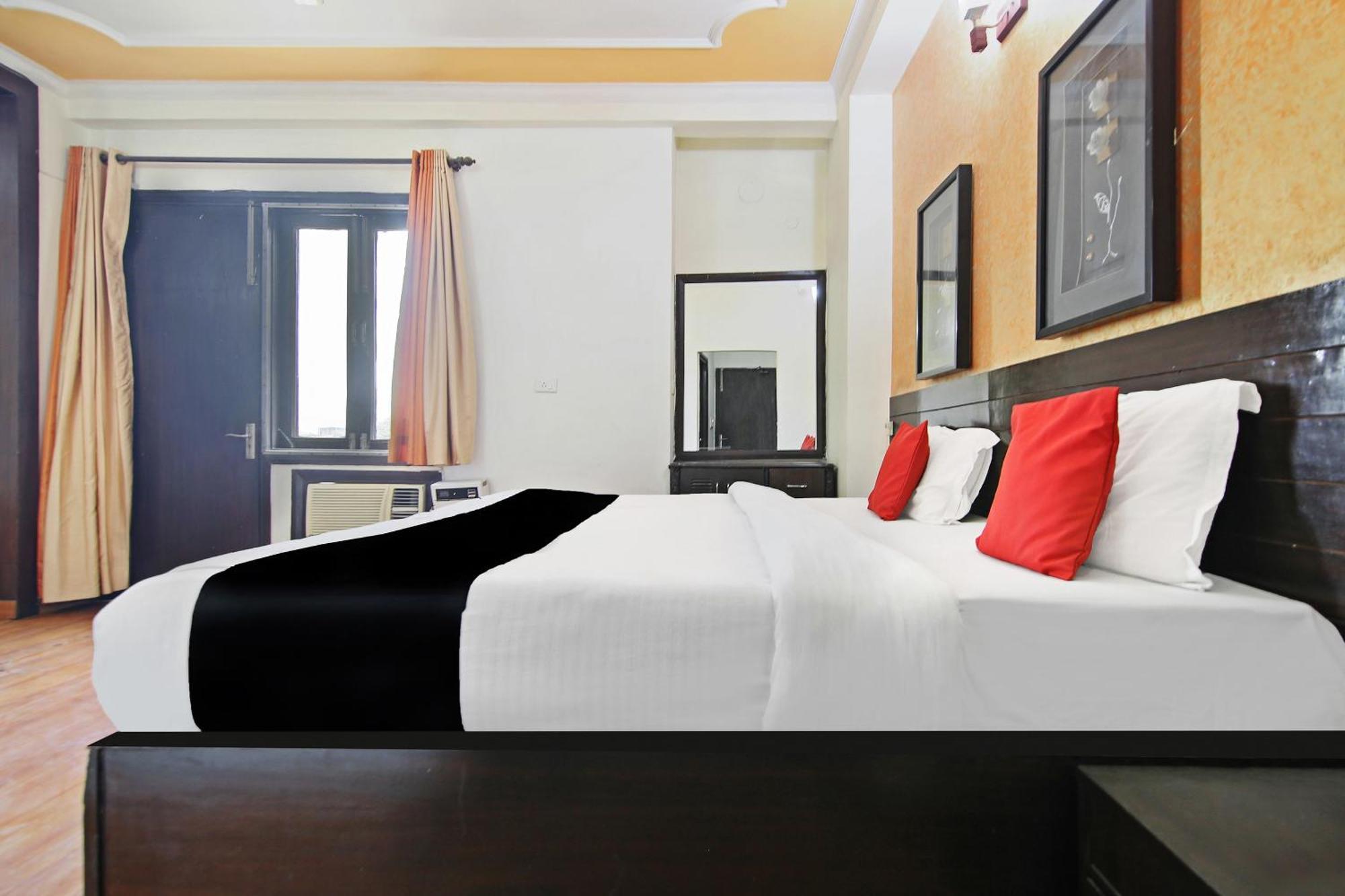 Capital O Tipsyy Near Aravali Biodiversity Park Ґурґаон Екстер'єр фото