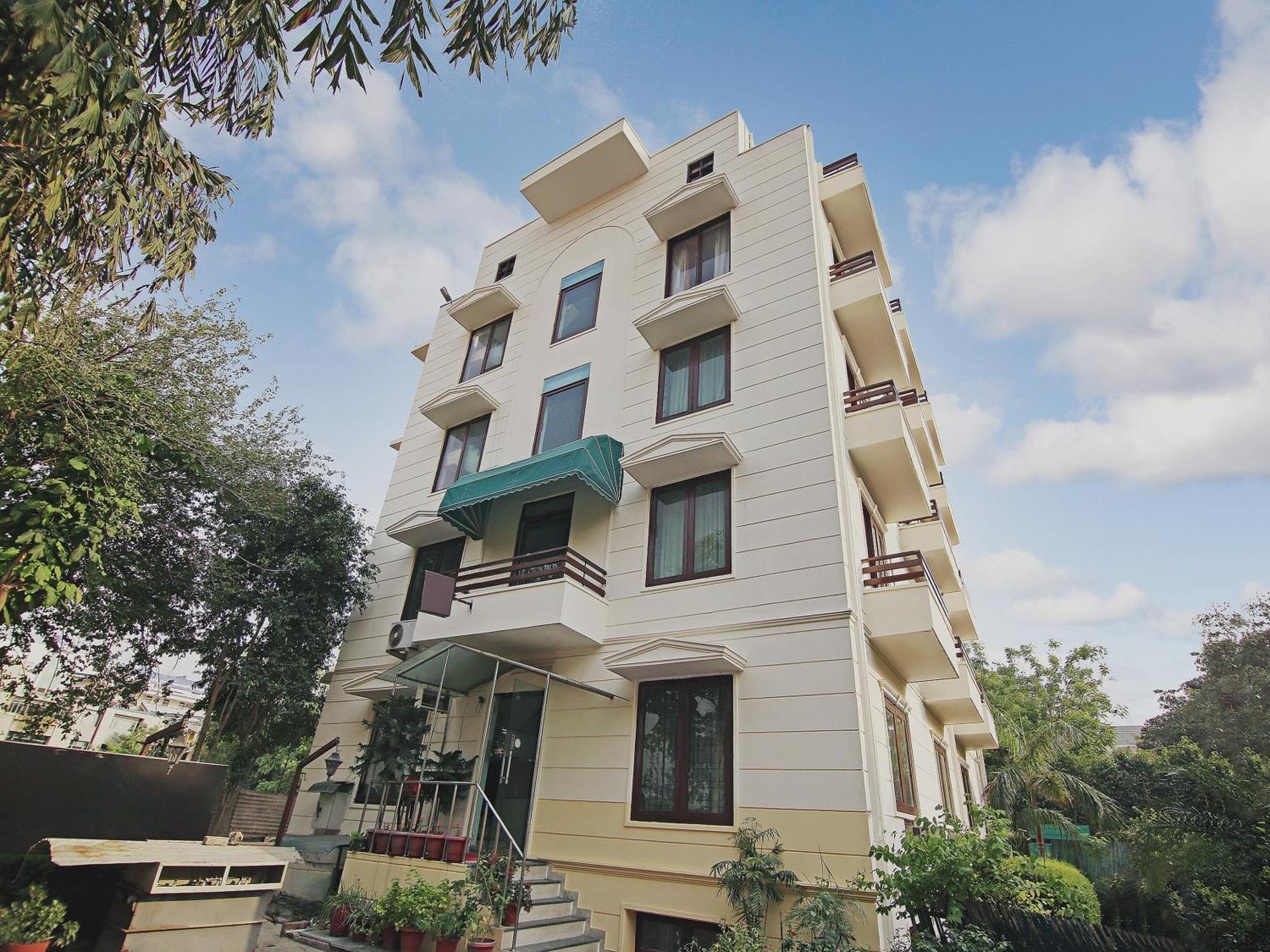 Capital O Tipsyy Near Aravali Biodiversity Park Ґурґаон Екстер'єр фото