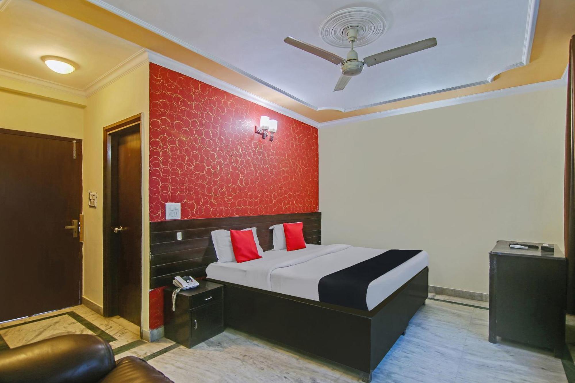 Capital O Tipsyy Near Aravali Biodiversity Park Ґурґаон Екстер'єр фото
