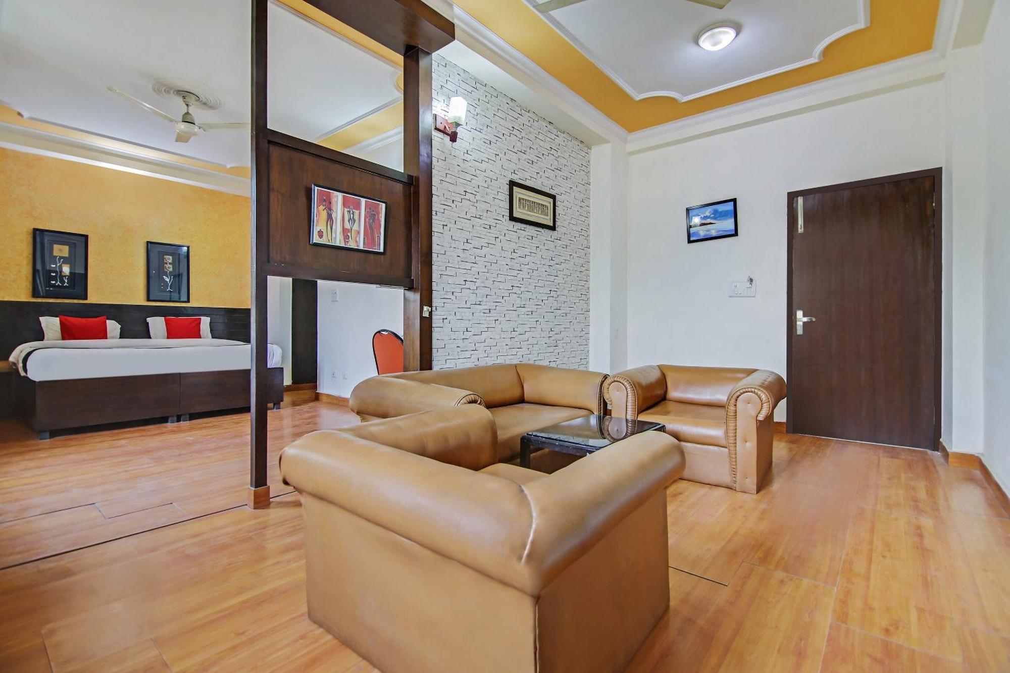 Capital O Tipsyy Near Aravali Biodiversity Park Ґурґаон Екстер'єр фото