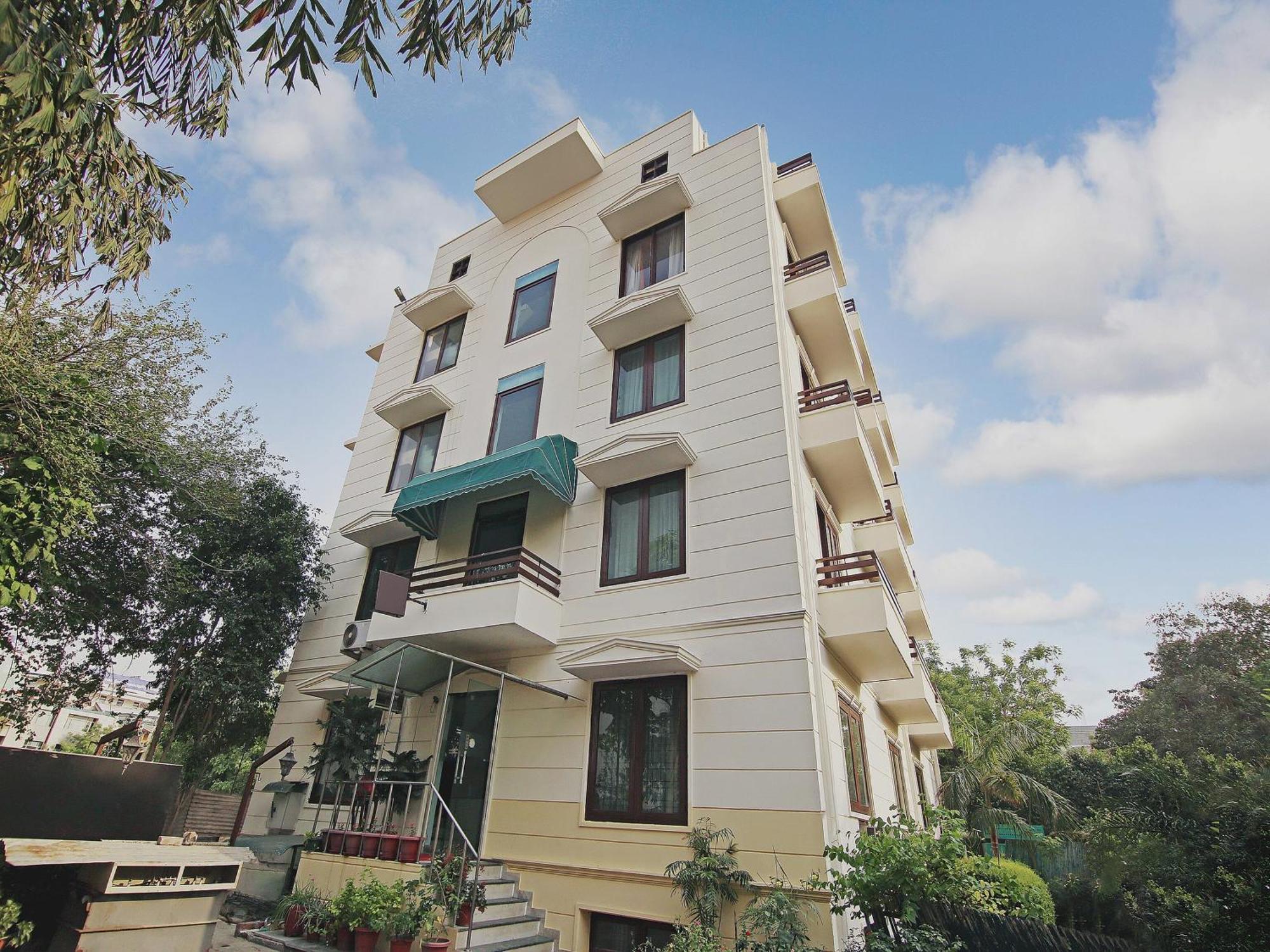Capital O Tipsyy Near Aravali Biodiversity Park Ґурґаон Екстер'єр фото